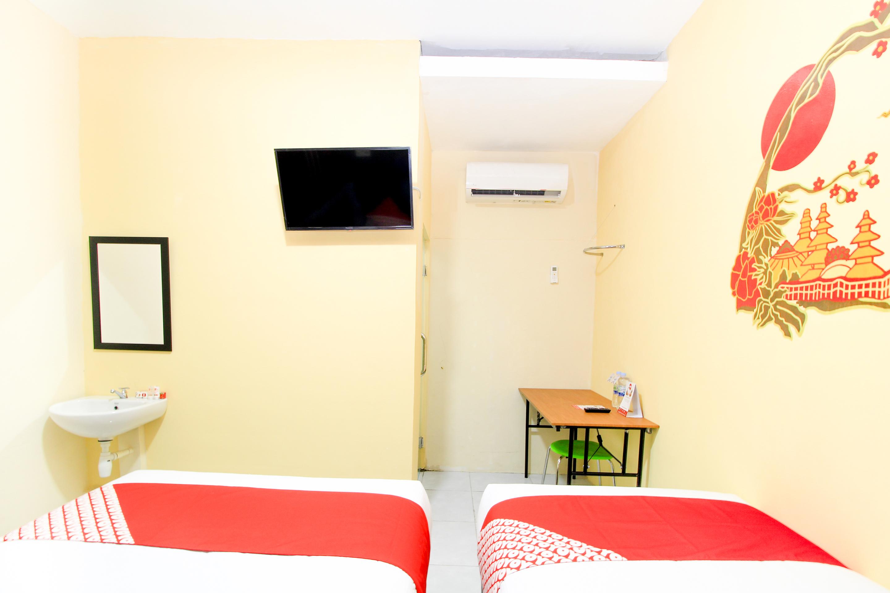 Super Oyo Capital O 217 A1 Hotel Surabaya Dış mekan fotoğraf
