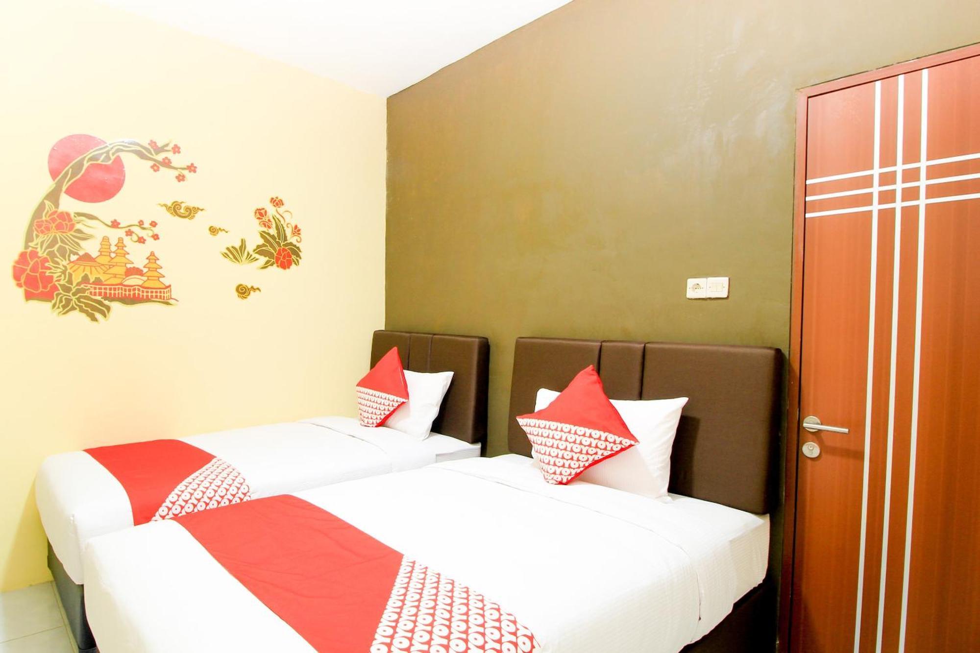 Super Oyo Capital O 217 A1 Hotel Surabaya Dış mekan fotoğraf