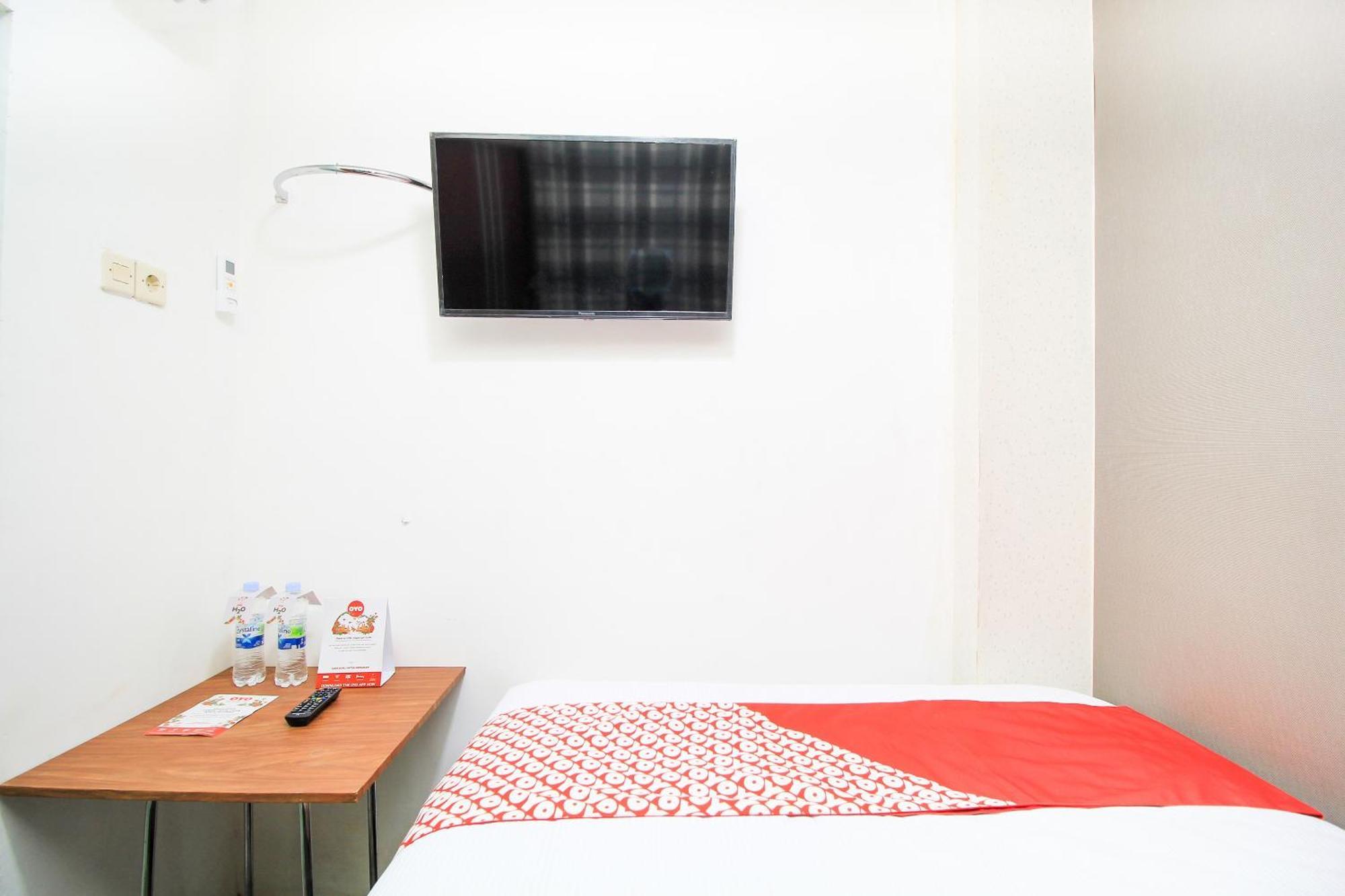 Super Oyo Capital O 217 A1 Hotel Surabaya Dış mekan fotoğraf
