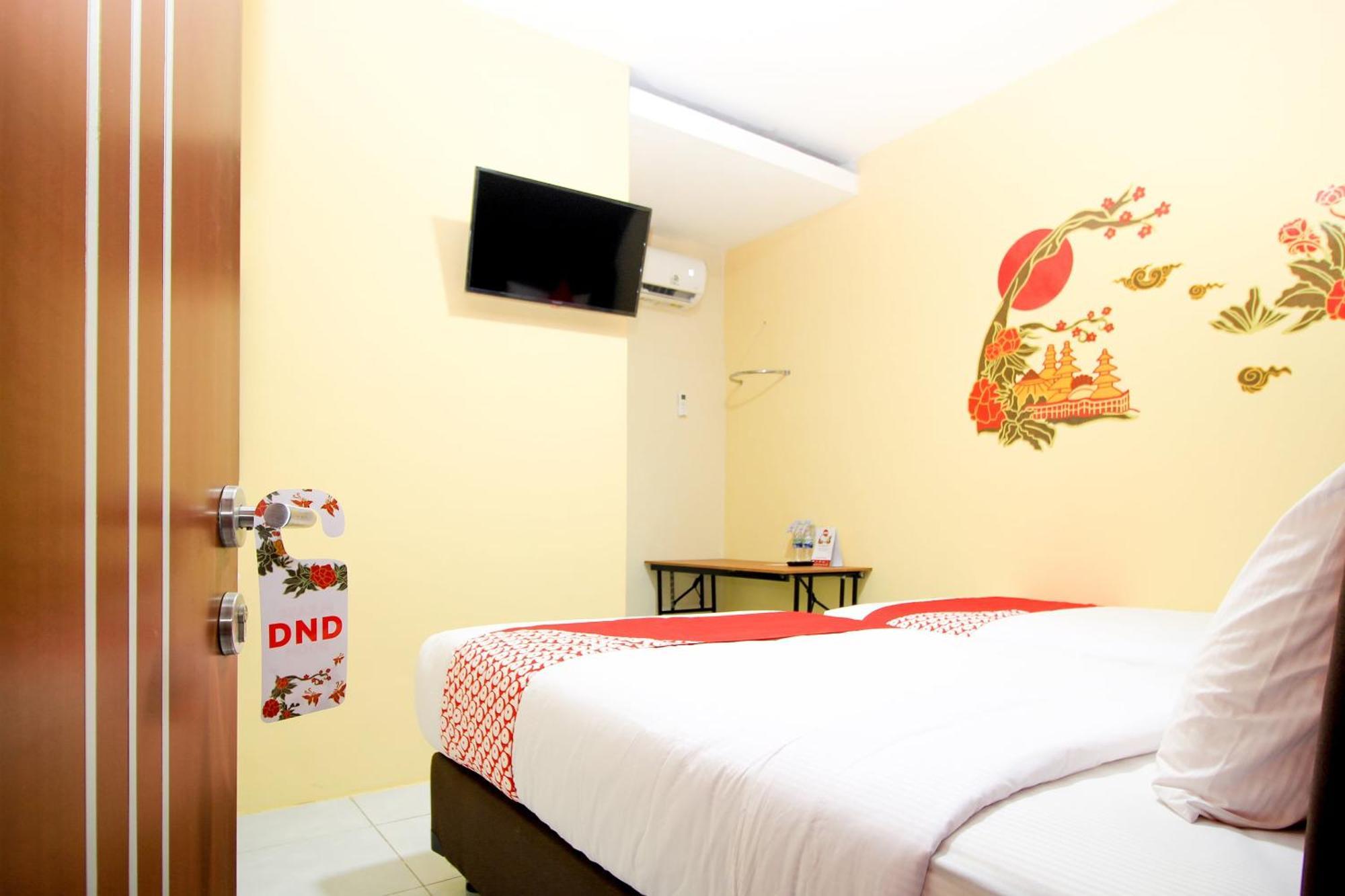 Super Oyo Capital O 217 A1 Hotel Surabaya Dış mekan fotoğraf