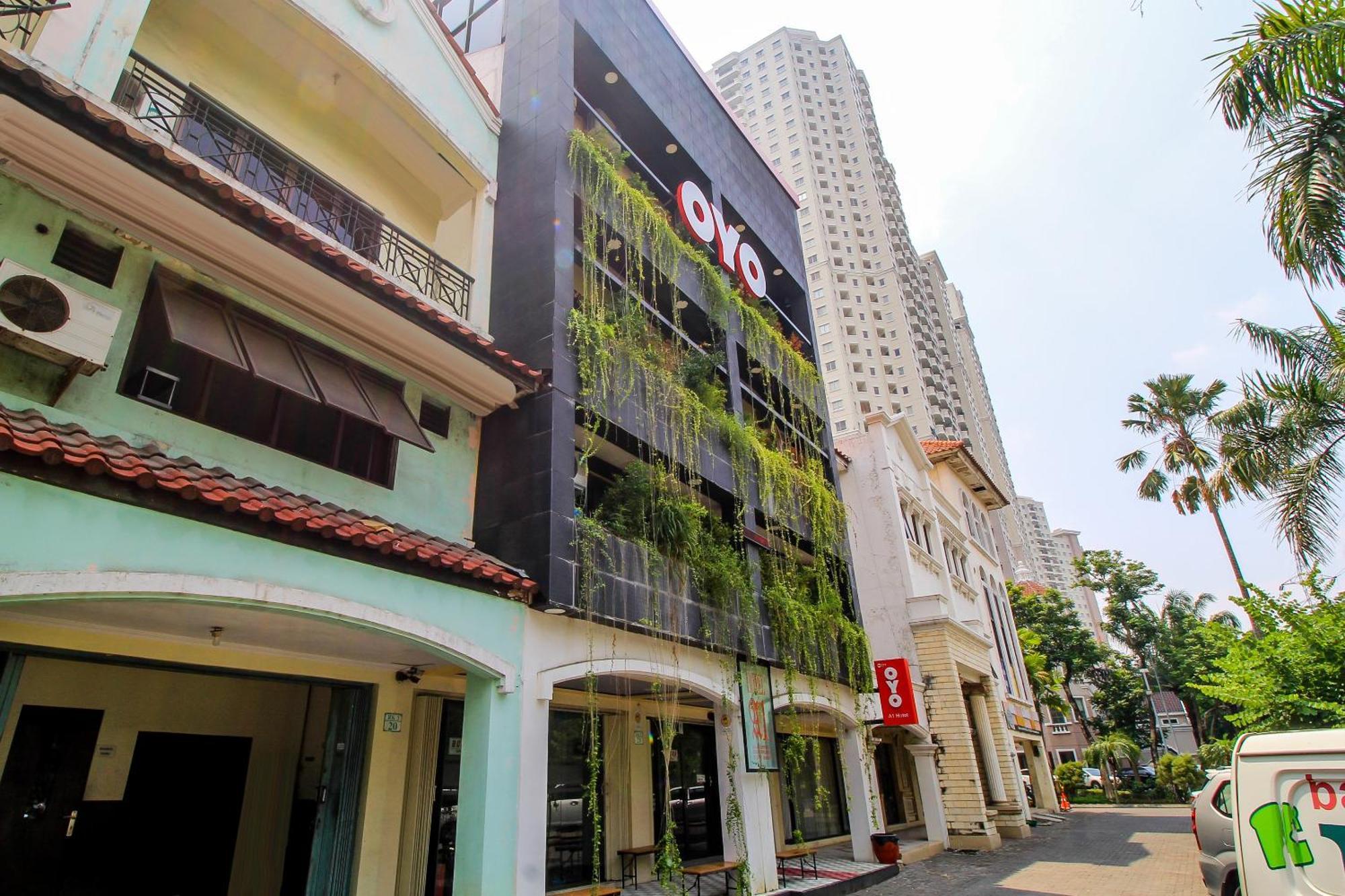 Super Oyo Capital O 217 A1 Hotel Surabaya Dış mekan fotoğraf