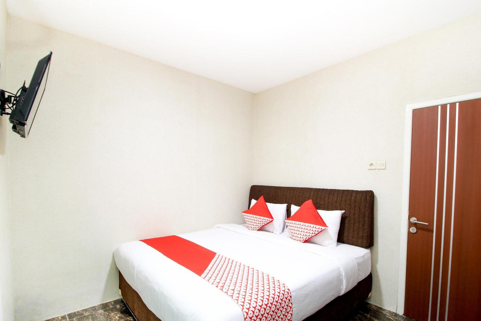 Super Oyo Capital O 217 A1 Hotel Surabaya Dış mekan fotoğraf